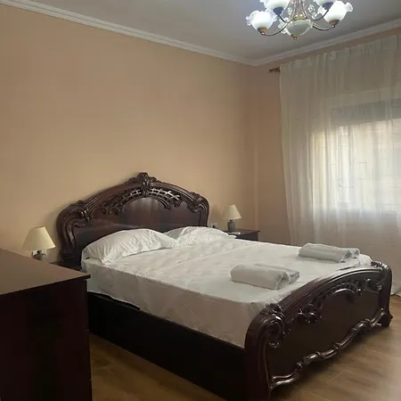 Center Apartman *